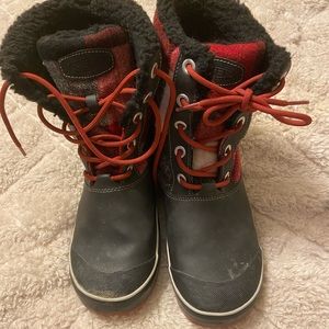 Like new Keen winter boots. Women 8.5